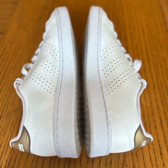 Adidas Advantage White Athletic Shoes with Cloudfoam Comfort Size 8 - Picture 6 of 9